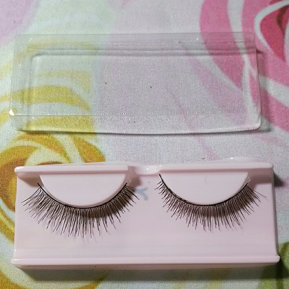 *IN STOCK* C7 Naturally Gorg Lashes by Lash Levels - Picture 2 of 5